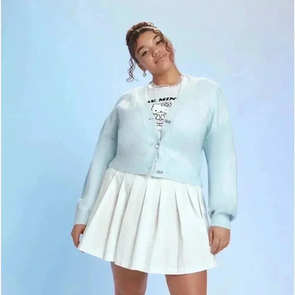 Hello Kitty sweater. Plus size. New with tags - Picture 3 of 4